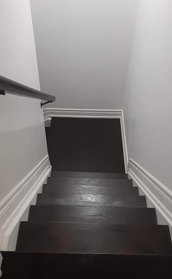 2 Bedrooms 2 Washrooms 2 Parking Spots Basement Apartment Newmarket Exterior photo